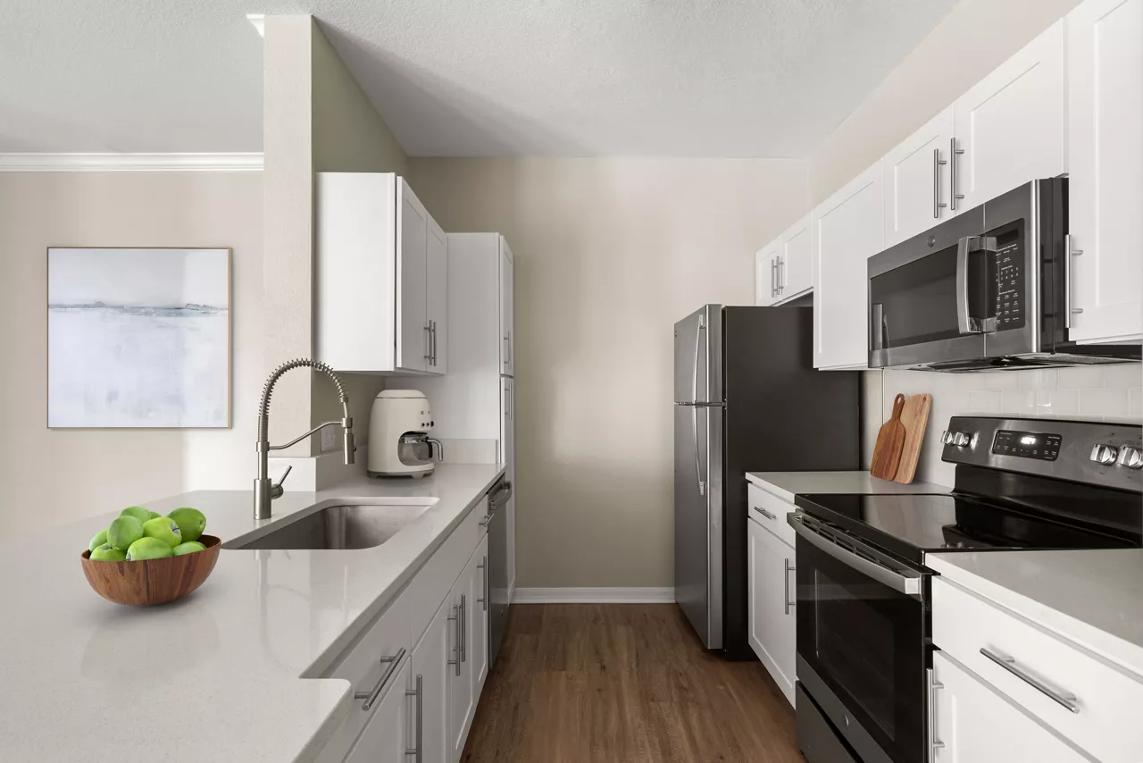 Pine Lakes Preserve - St. Lucie, FL - kitchen