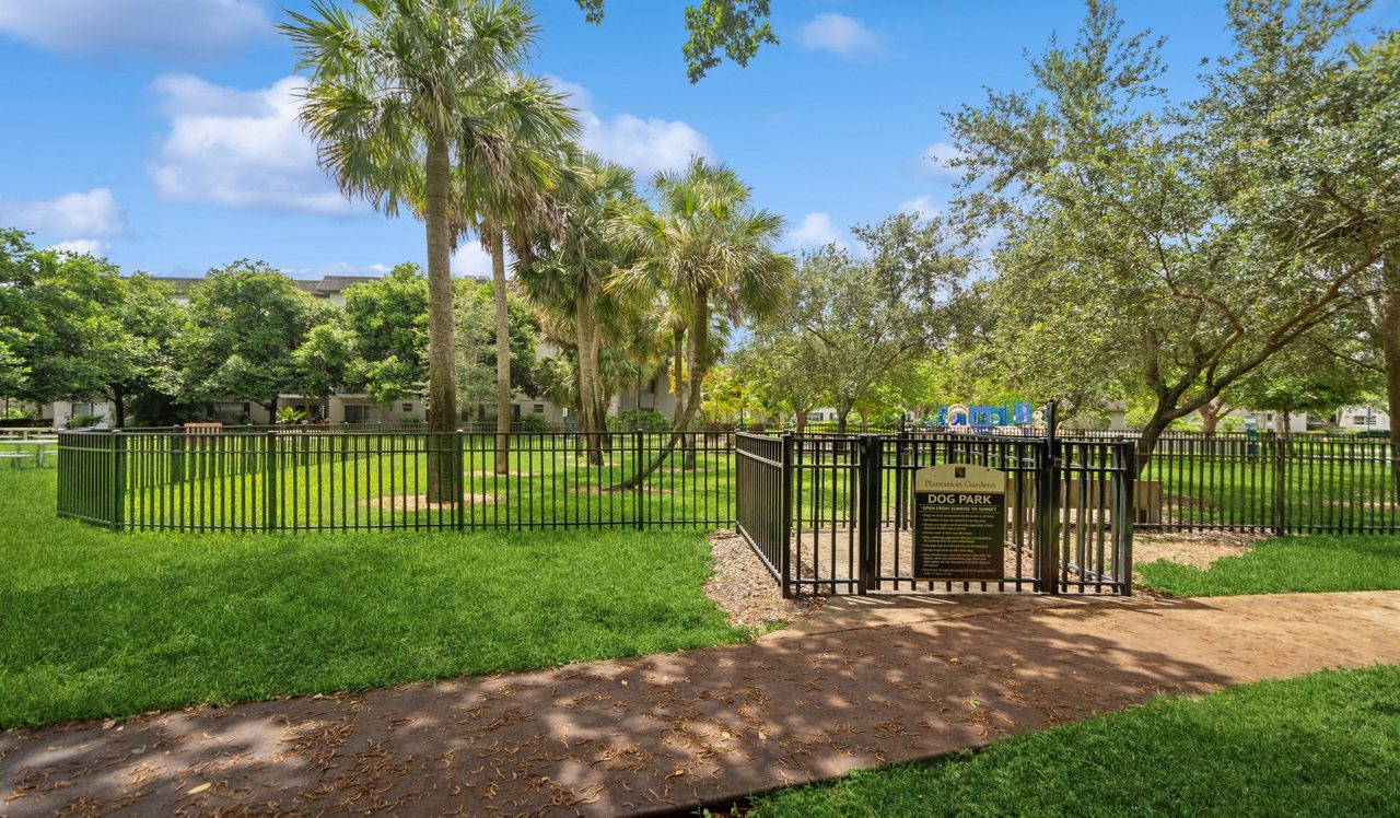 Plantation Gardens - Plantation, FL - dog park
