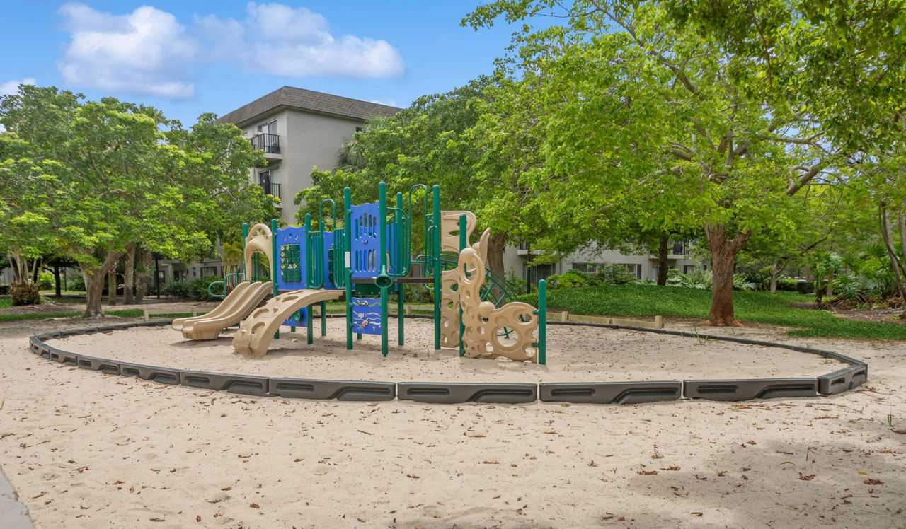 Plantation Gardens - Plantation, FL - Playground