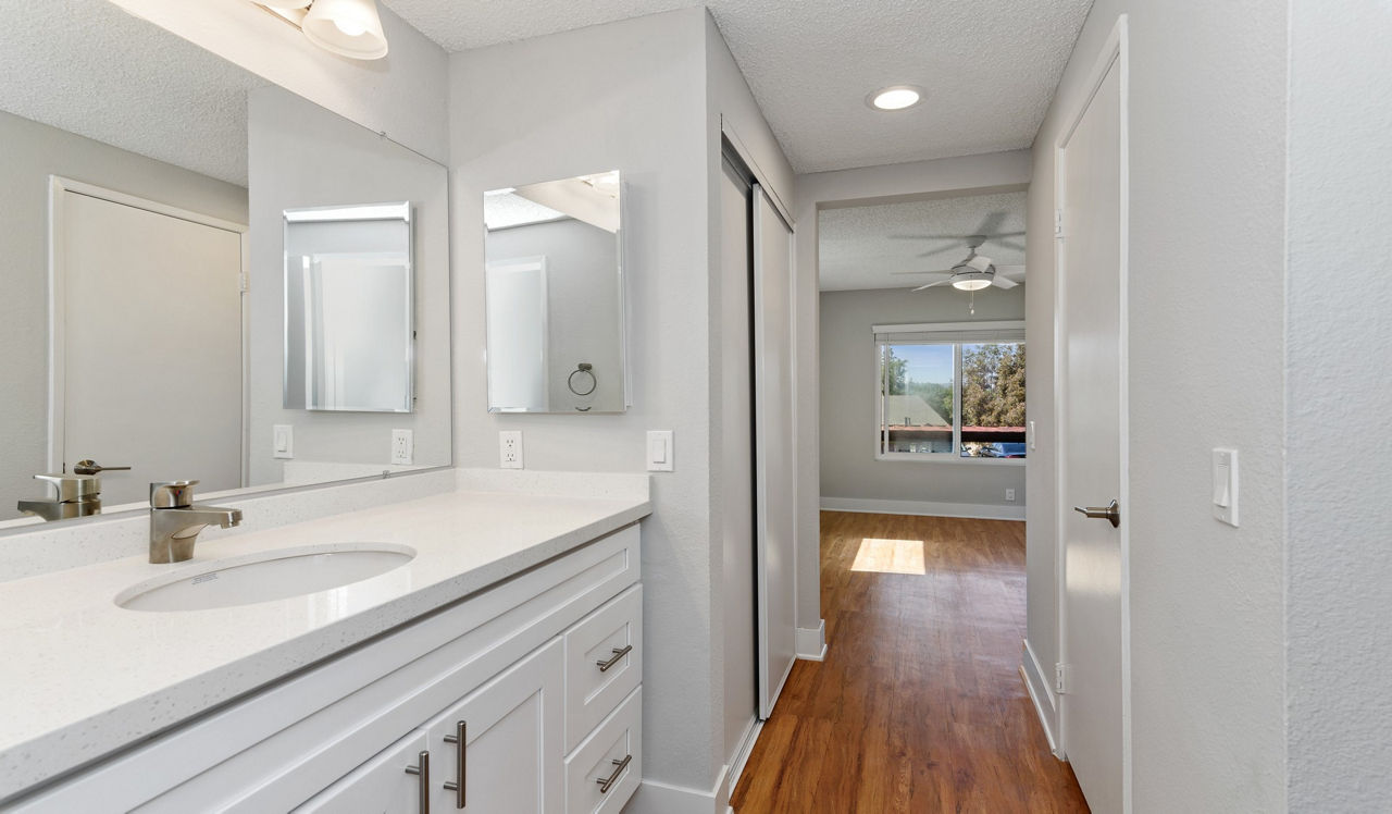 Hidden Cove - Escondido, CA - Bathroom