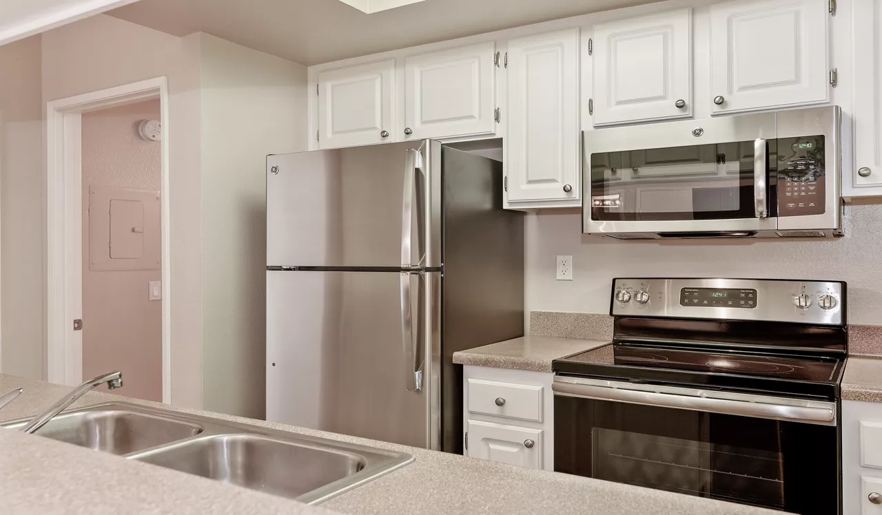 Hidden Cove - Escondido, CA - Kitchen
