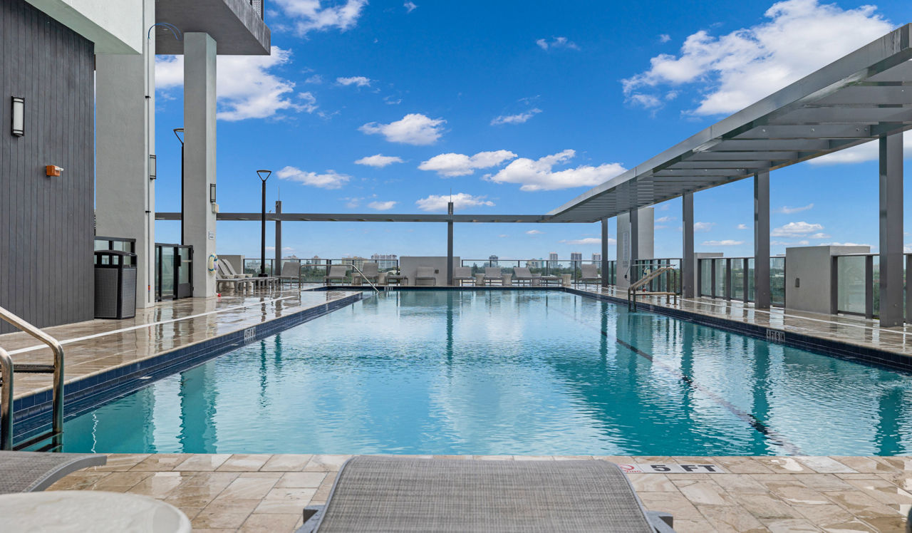 Pool at The District at Flagler Village (3 of 6)
