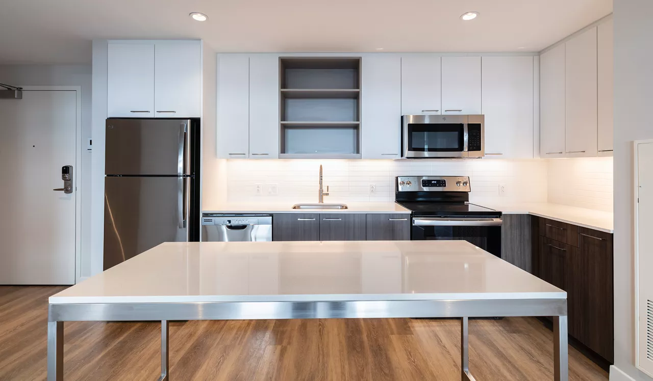 Prism - Kendall Square Apartments - Kitchen