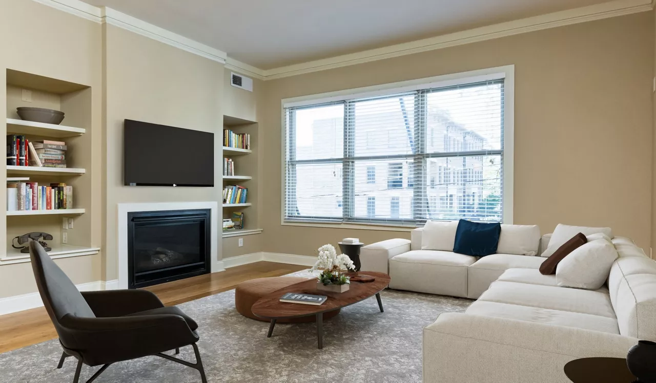 Tremont Apartments - Atlanta, GA - Living Room