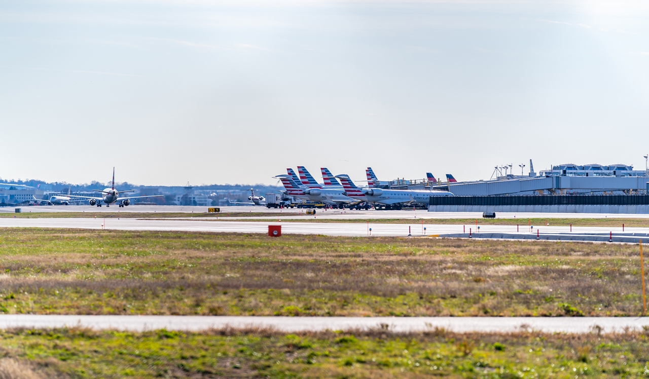 The Summit - Alexandria, VA - Ronald Reagan International Airport.<p style="text-align: center;">&nbsp;</p>
<p style="text-align: center;">Your next adventure is never too far, Ronald Reagan International Airport is just 15 minutes from The Summit.</p>
