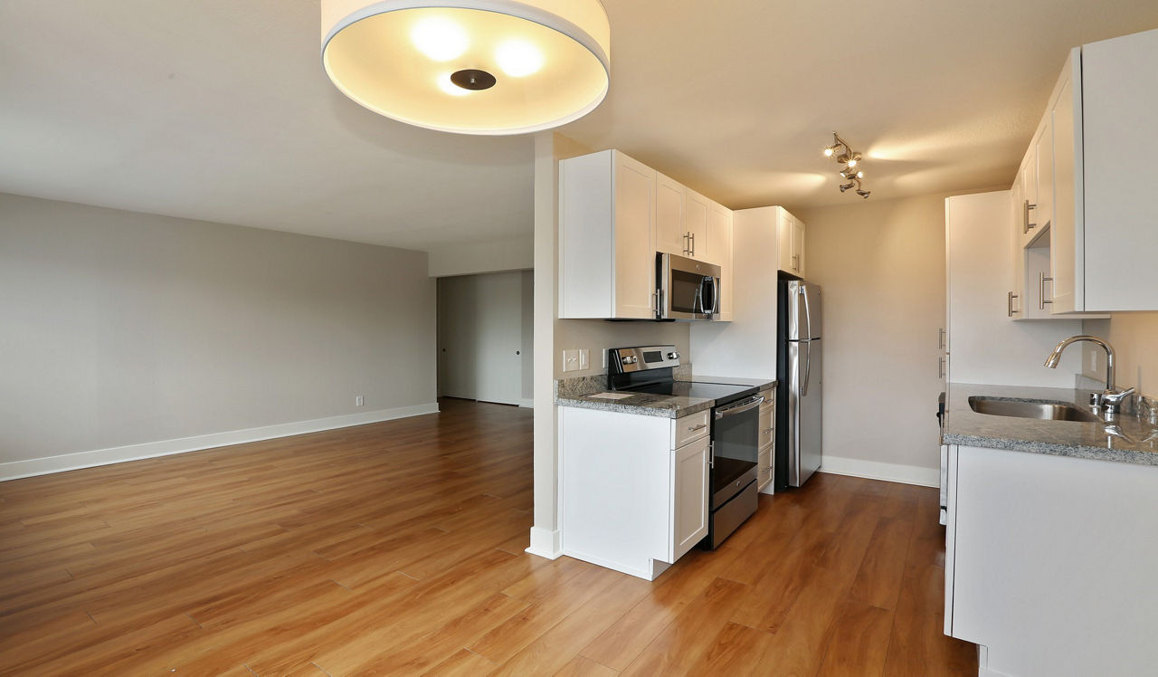 Pacifica Park Apartments - Pacifica, CA - Kitchen