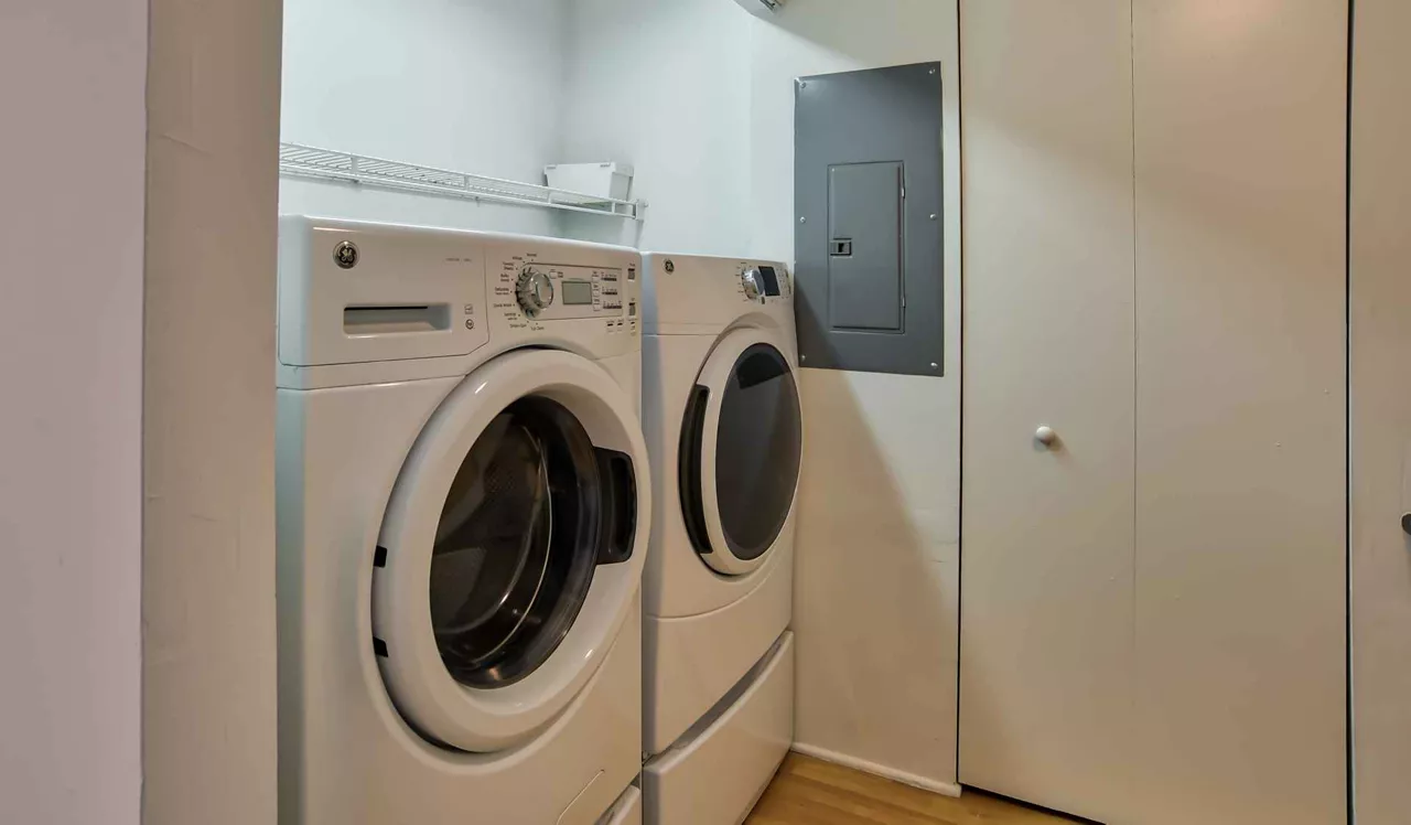 The Riverloft Apartment Homes - Philadelphia, PA - laundry