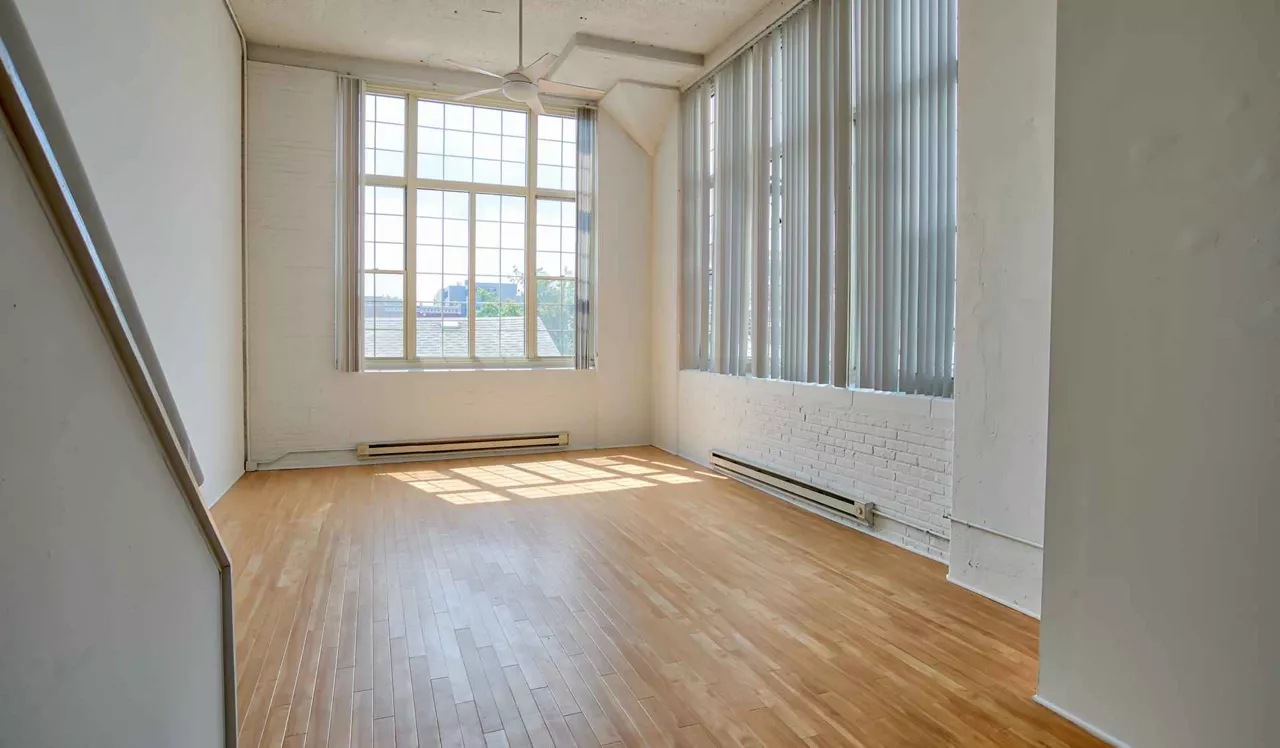 The Riverloft Apartment Homes - Philadelphia, PA - living room