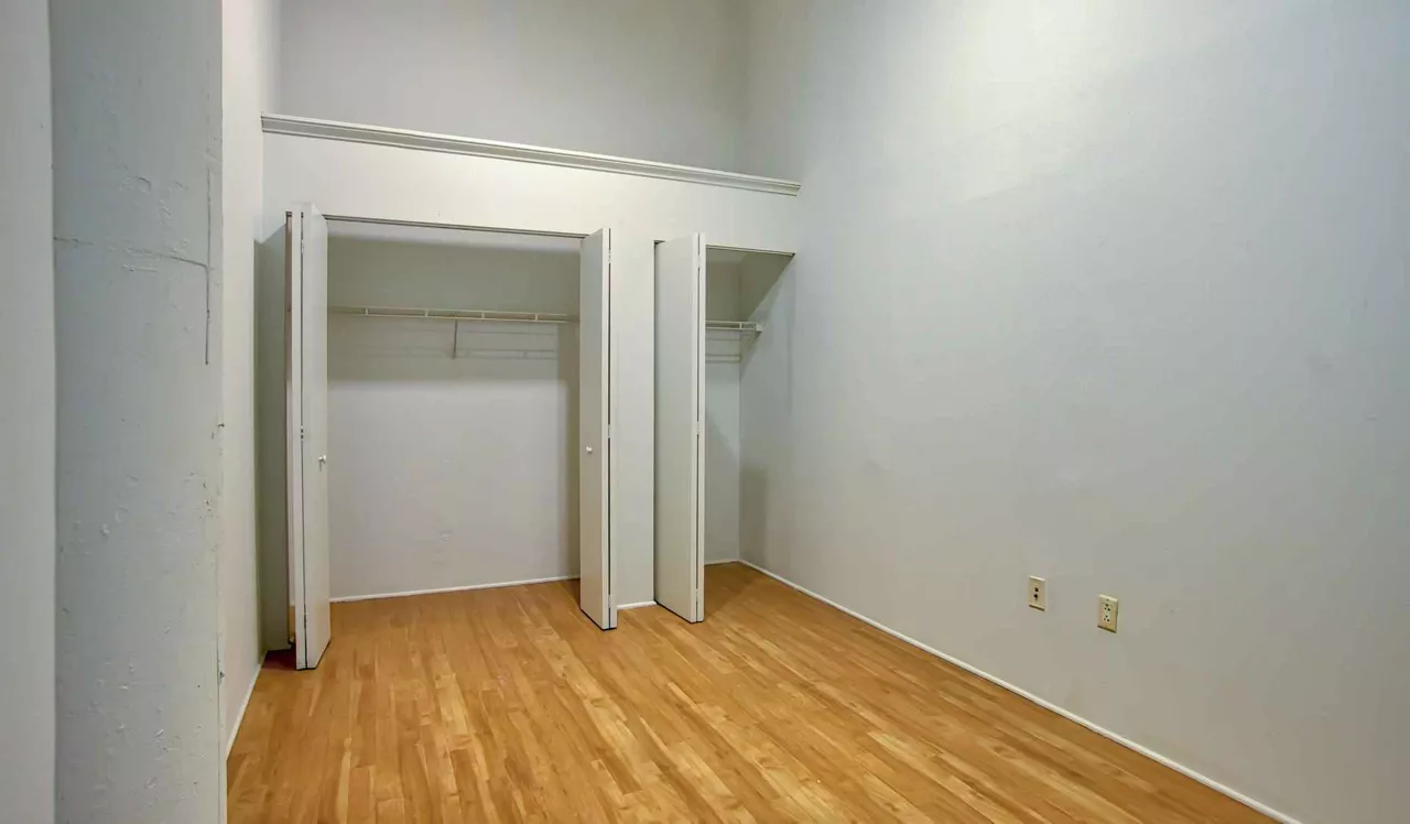 The Riverloft Apartment Homes - Philadelphia, PA - office
