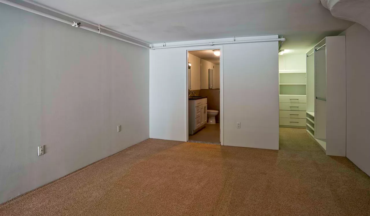 The Riverloft Apartment Homes - Philadelphia, PA - Loft