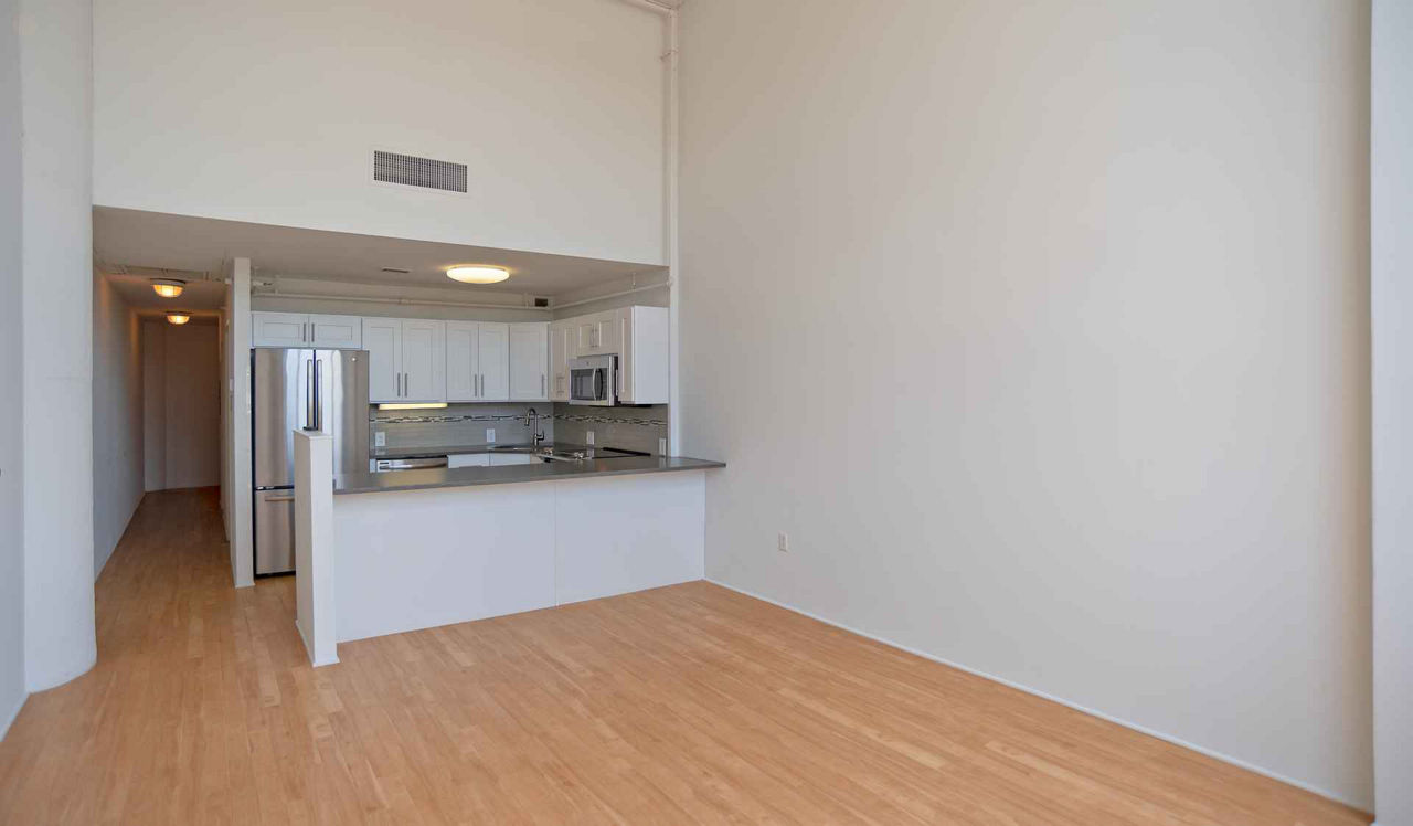 The Riverloft Apartment Homes - Philadelphia, PA - living room