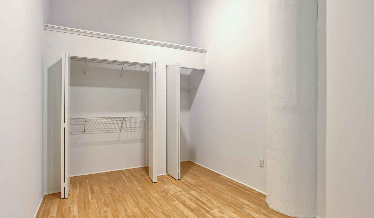 The Riverloft Apartment Homes - Philadelphia, PA - den