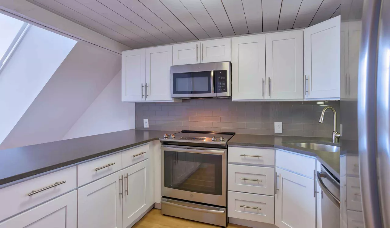 The Riverloft Apartment Homes - Philadelphia, PA - kitchen
