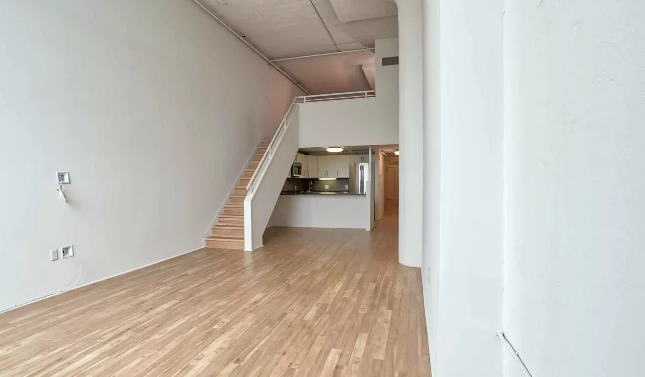 The Riverloft Apartment Homes - Philadelphia, PA - living room