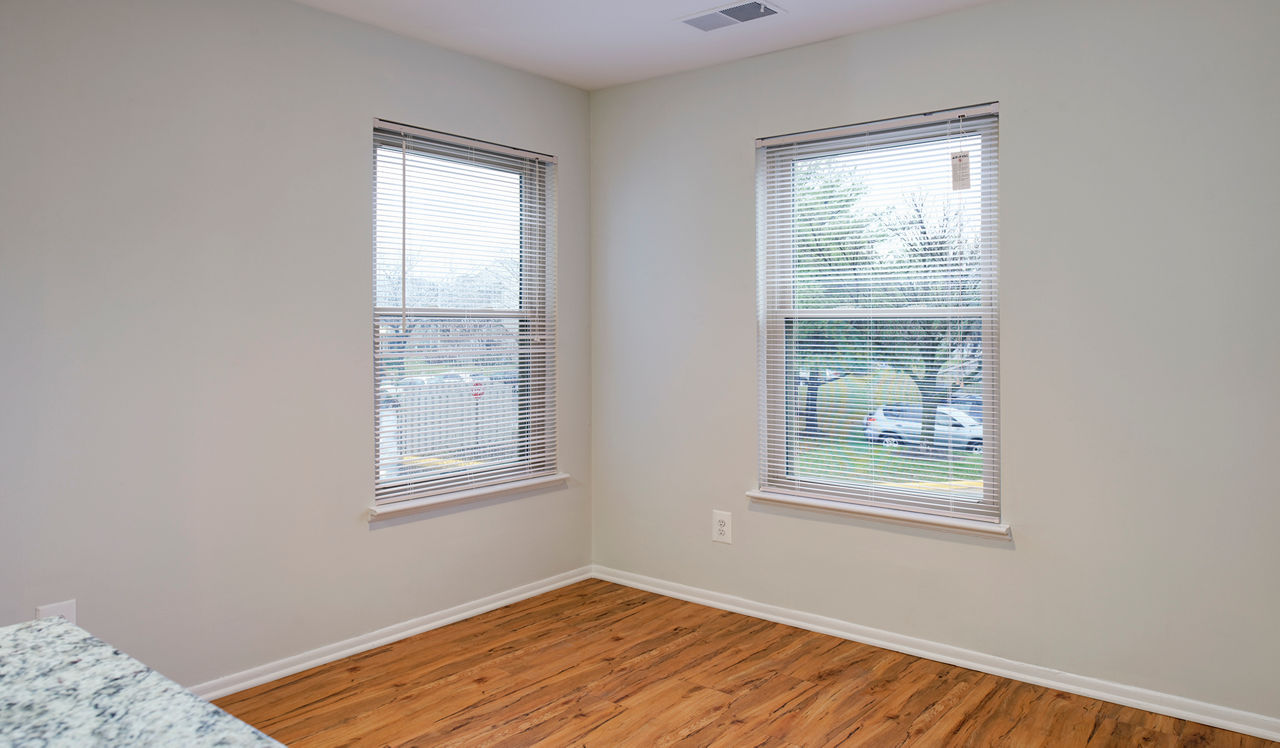 Shenandoah Crossing - Fairfax, VA - Dining Room