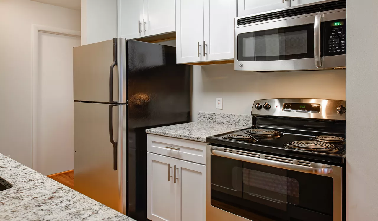 Shenandoah Crossing - Fairfax, VA - Kitchen