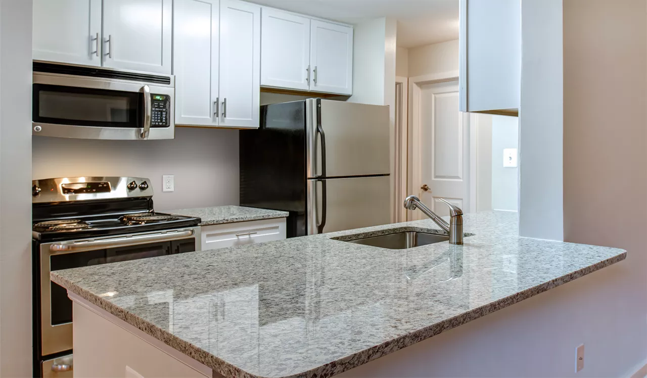 Shenandoah Crossing in Fairfax, VA - White Oak Kitchen