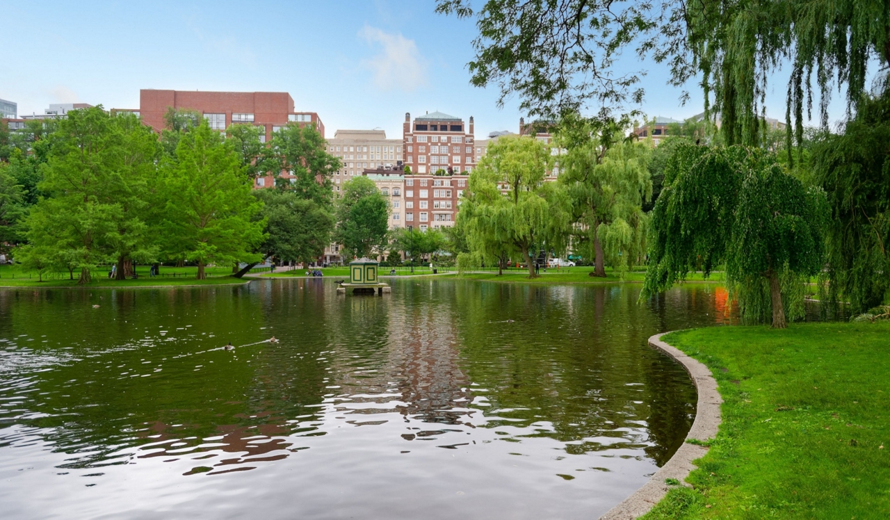 One Greenway - Boston, MA - boston common.<p style="text-align: center;">&nbsp;</p>
<p style="text-align: center;">Explore 50 acres of invigorating open space, flowing fountains, and historical significance tucked into Boston Common. This national treasure is also the nation’s oldest public city park, nine minutes from your front door.</p>
