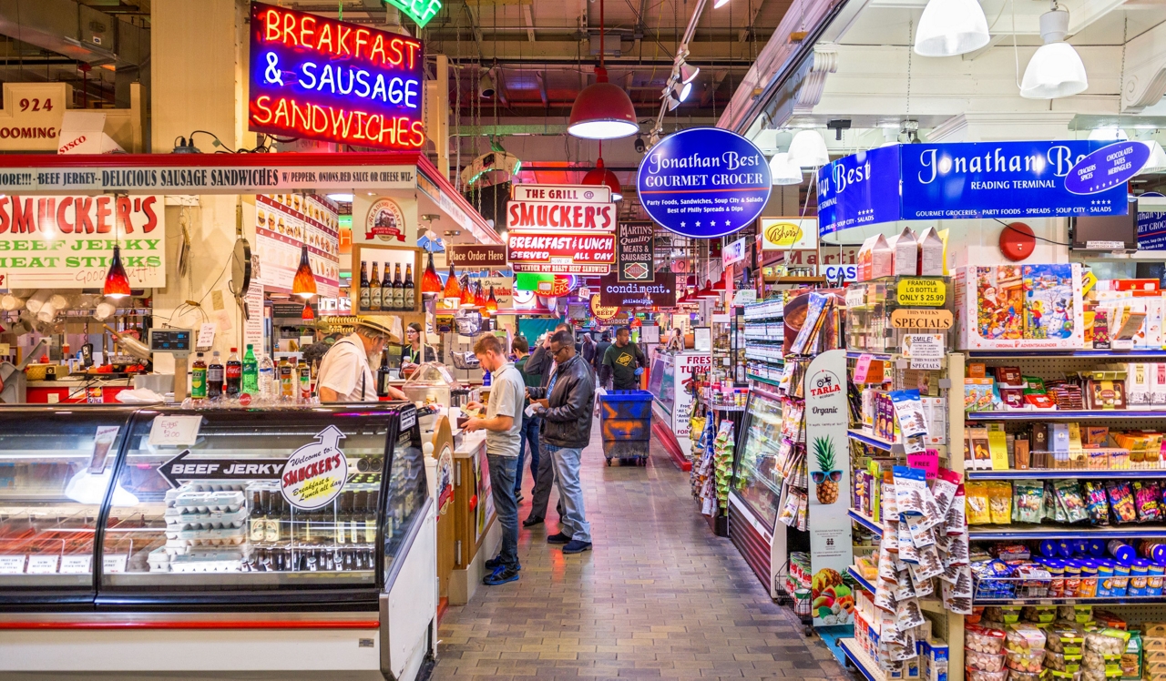 Southstar Lofts - Philadelphia, PA - Reading Terminal Market.<p>&nbsp;</p>
<p style="text-align: center;">Reading Terminal Market, one of America's largest and oldest public markets, is situated just 1 mile from your new home.</p>
