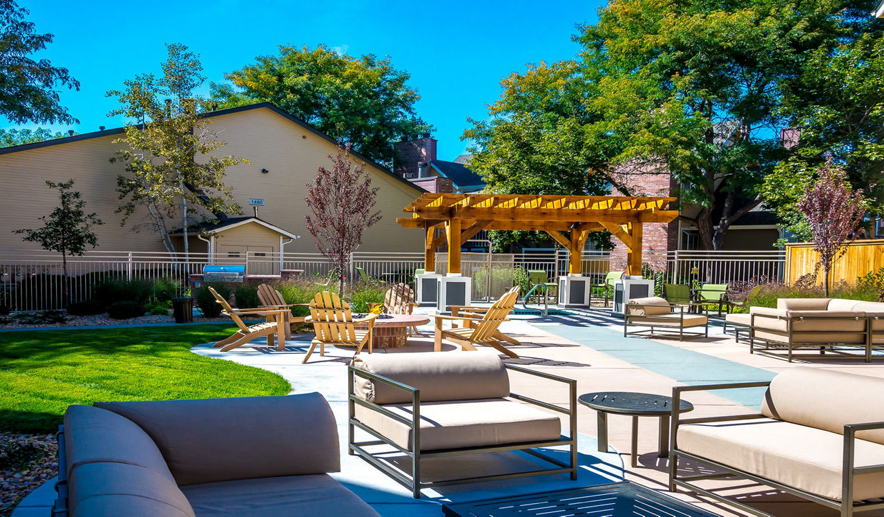 Skyview - Westminster, CO - Outdoor Seating