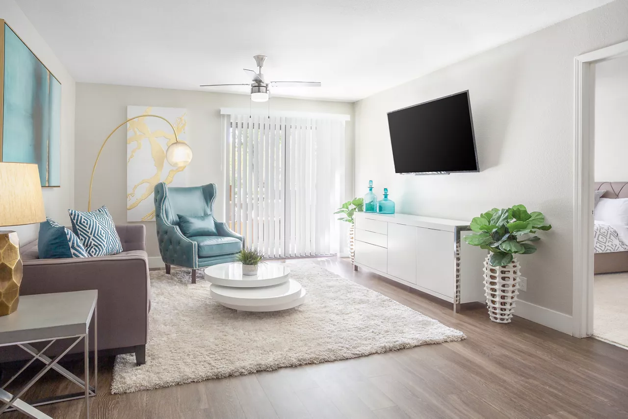 Slate Creek - Roseville, CA - Living Room