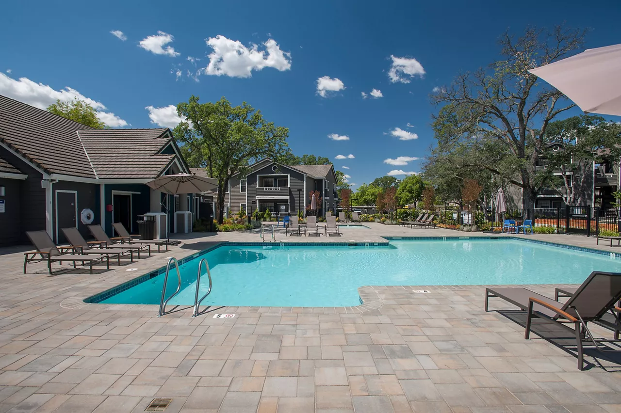 Pool 1