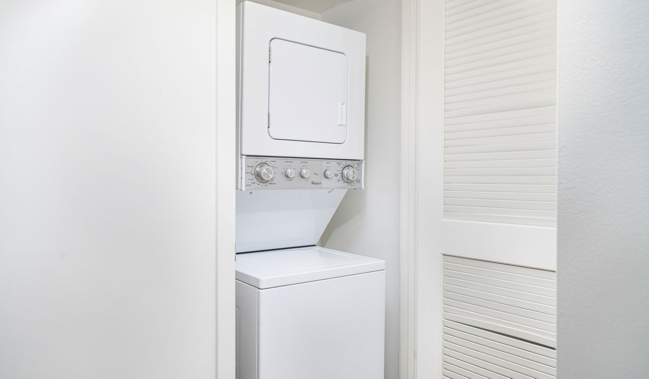 Southgate Towers - Miami, FL - Laundry