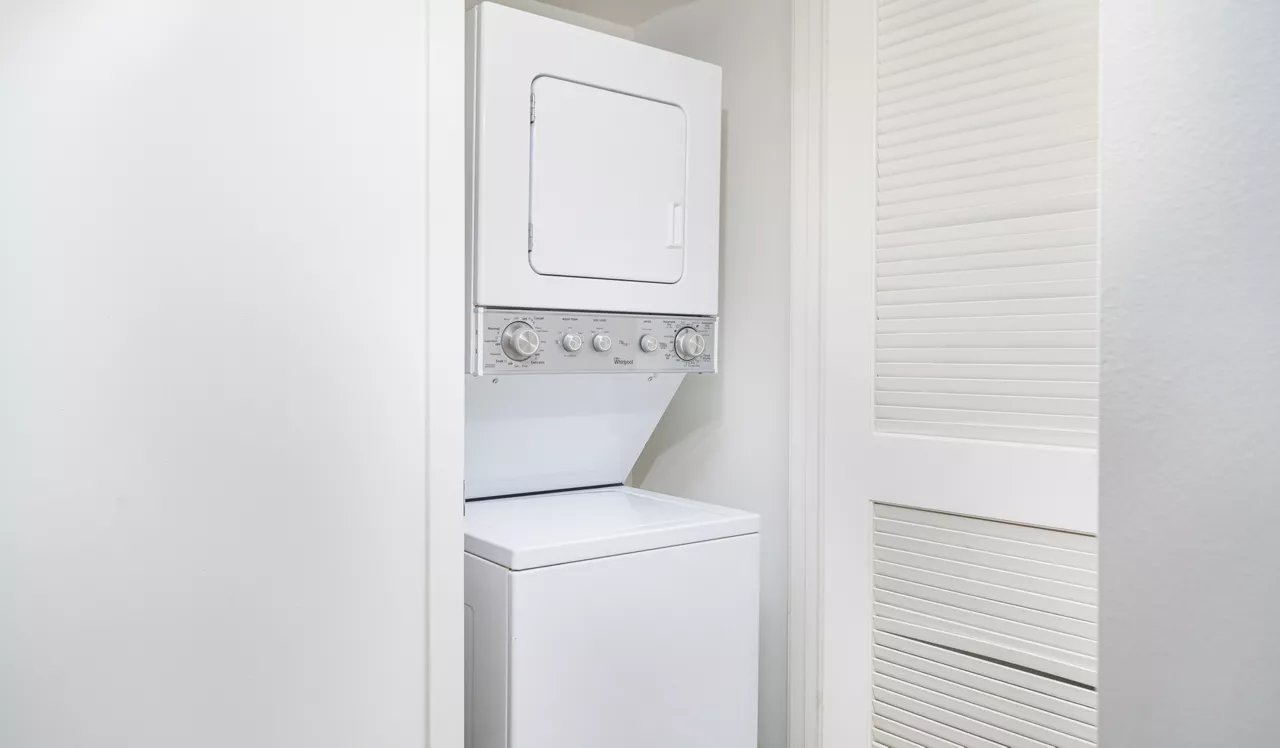 Southgate Towers - Miami, FL - Laundry