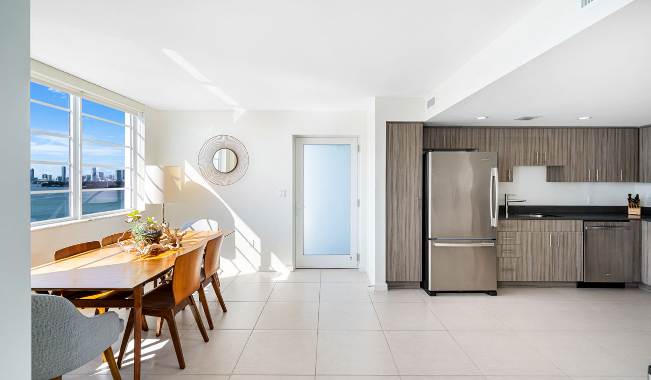 Southgate Towers - Miami, FL - Dining room