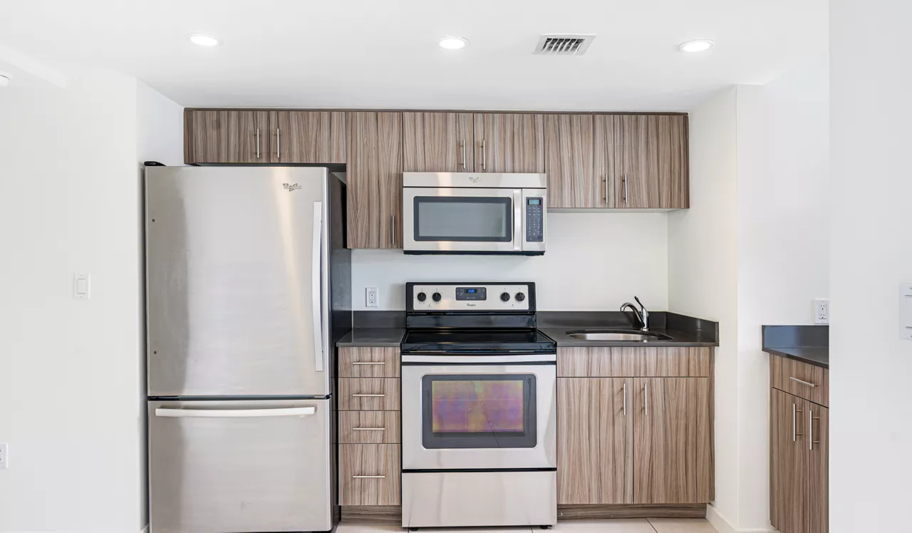 Southgate Towers - Miami, FL - Kitchen