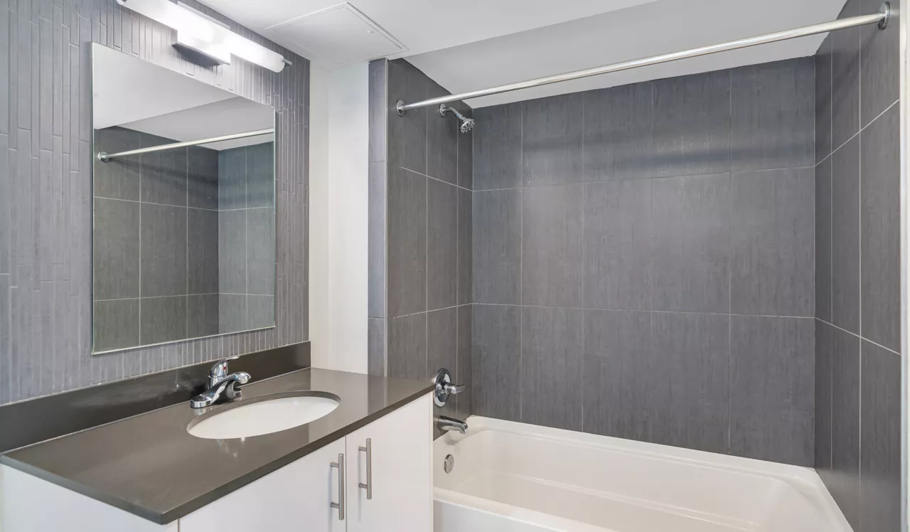 Southgate Towers - Miami, FL - Bath