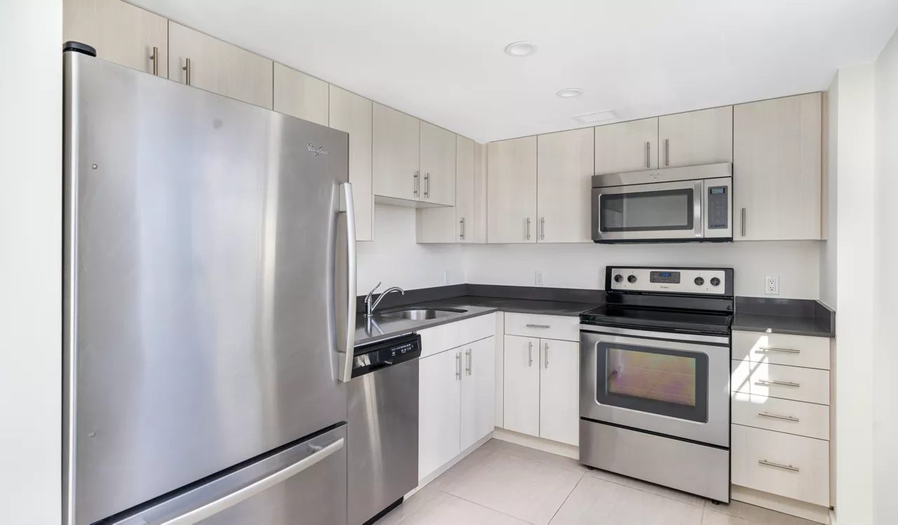 Southgate Towers - Miami, FL - Kitchen