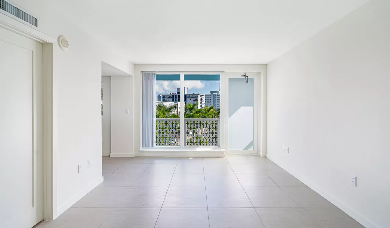 Southgate Towers - Miami, FL - Living Room