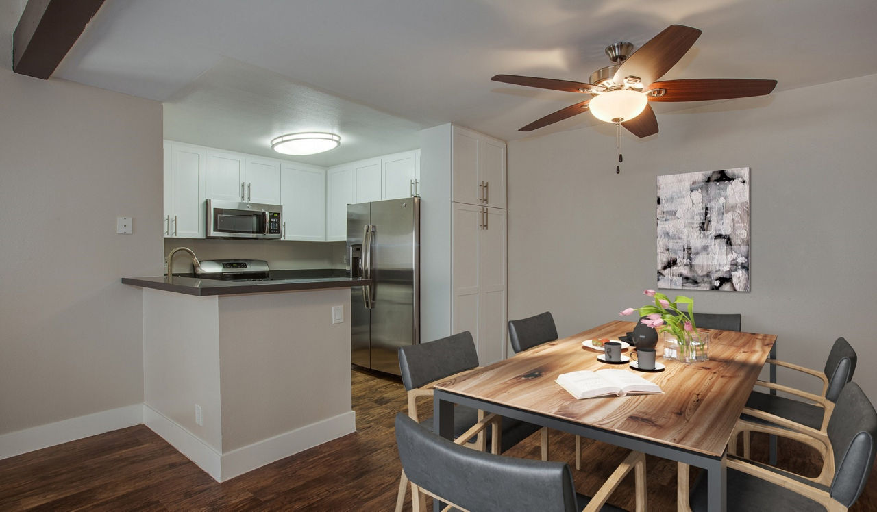 Malibu Canyon - Calabasas, CA - Dining Room