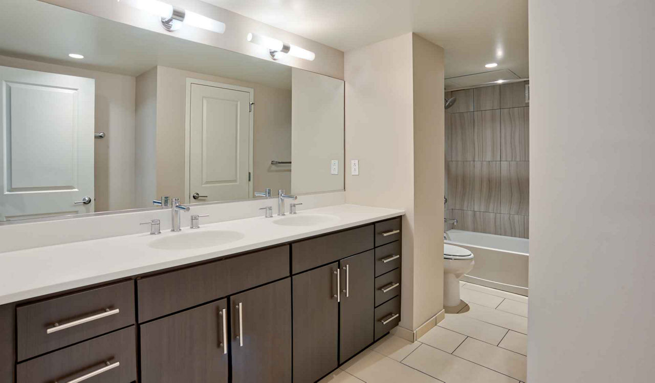 The Sterling - Philadelphia, PA - Bathroom