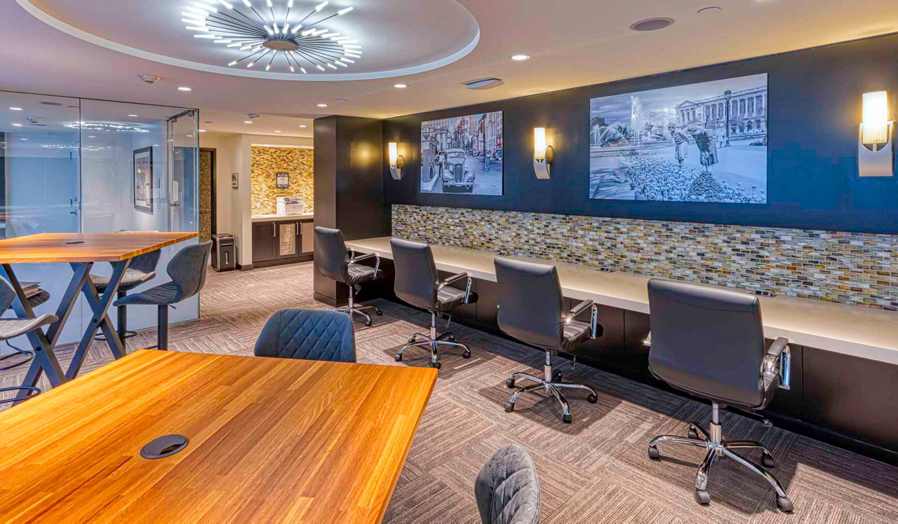 The Sterling Apartment Homes - Philadelphia, PA - tech lounge
