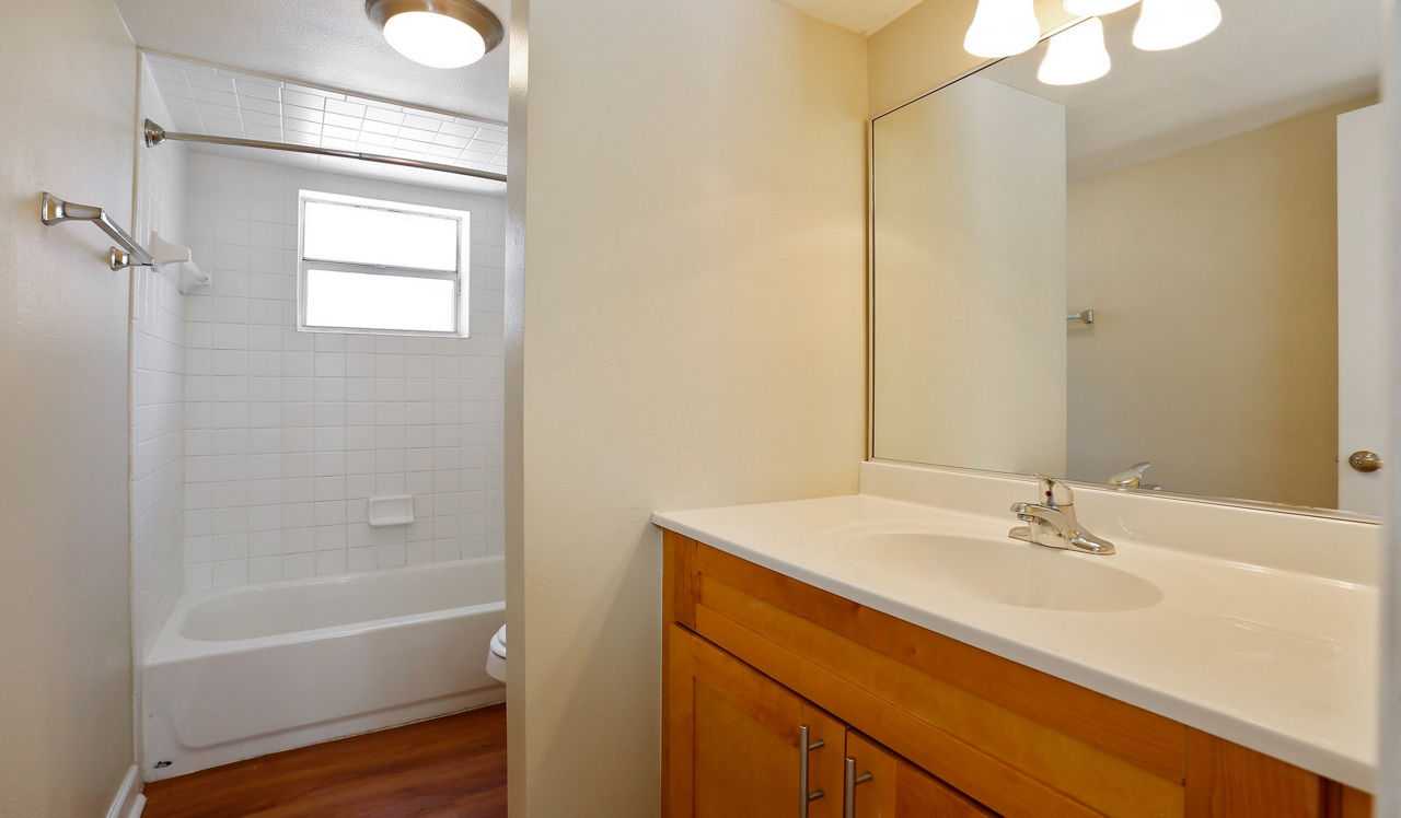 Plantation Gardens - Plantation, FL - bathroom