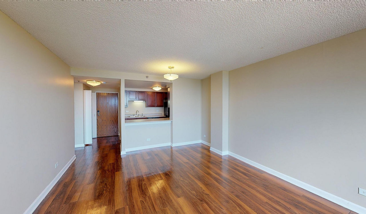 Evanston Place - Evanston, IL - living room