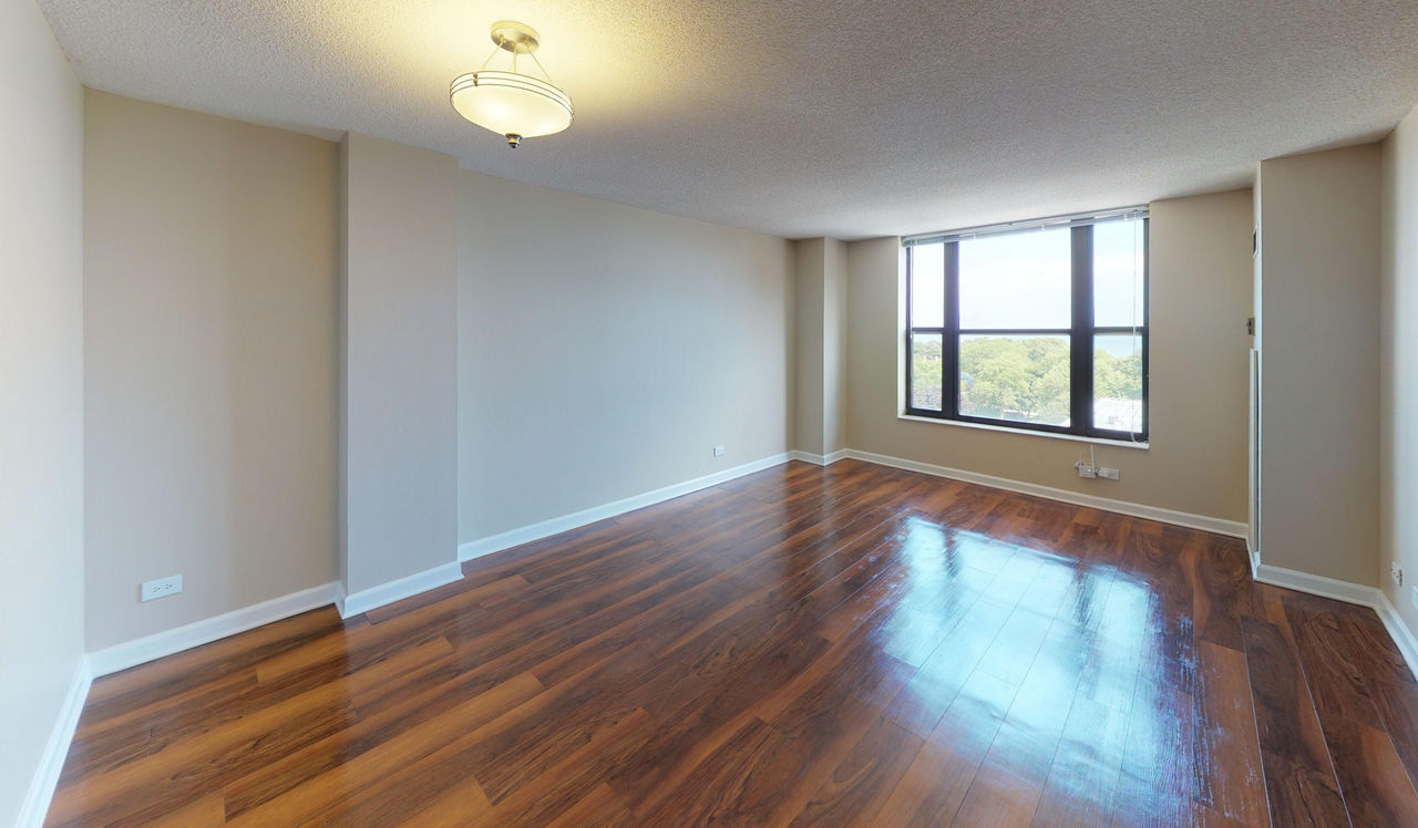 Evanston Place - Evanston, IL - living room