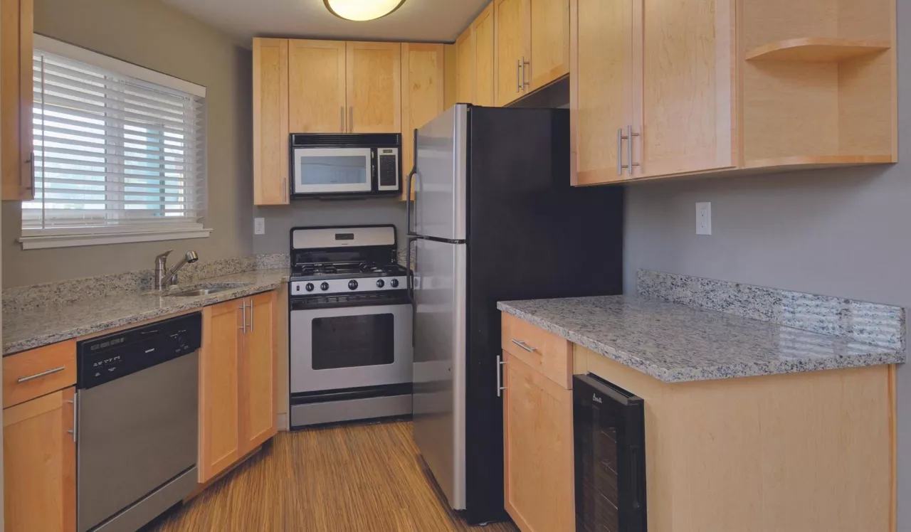 The Bluffs at Pacifica - Pacifica, CA - kitchen
