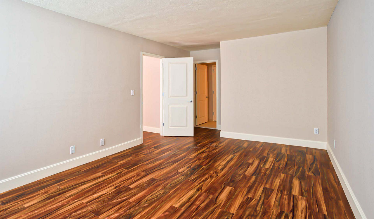Sterling Apartments - Philadelphia, PA - Master Bedroom