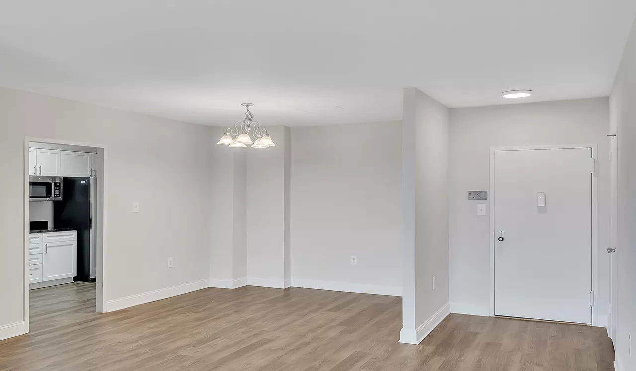 Willard Towers - Chevy Chase, MD - Kitchen and Dining Room
