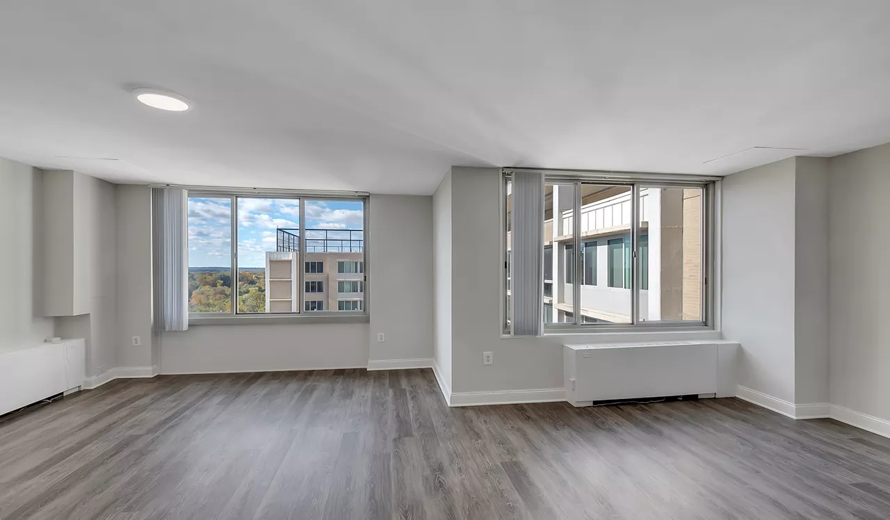 Willard Towers - Chevy Chase, MD - Living Room