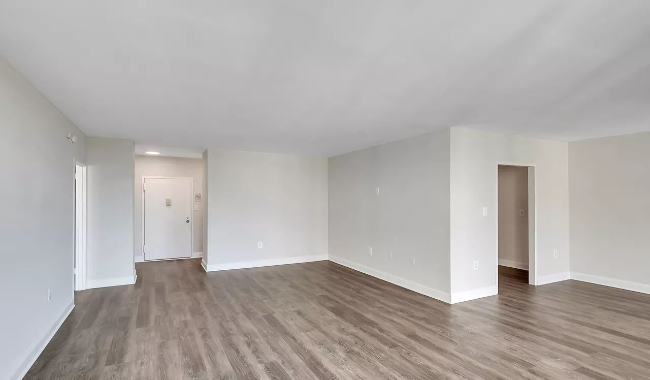 Willard Towers - Chevy Chase, MD - Living Room