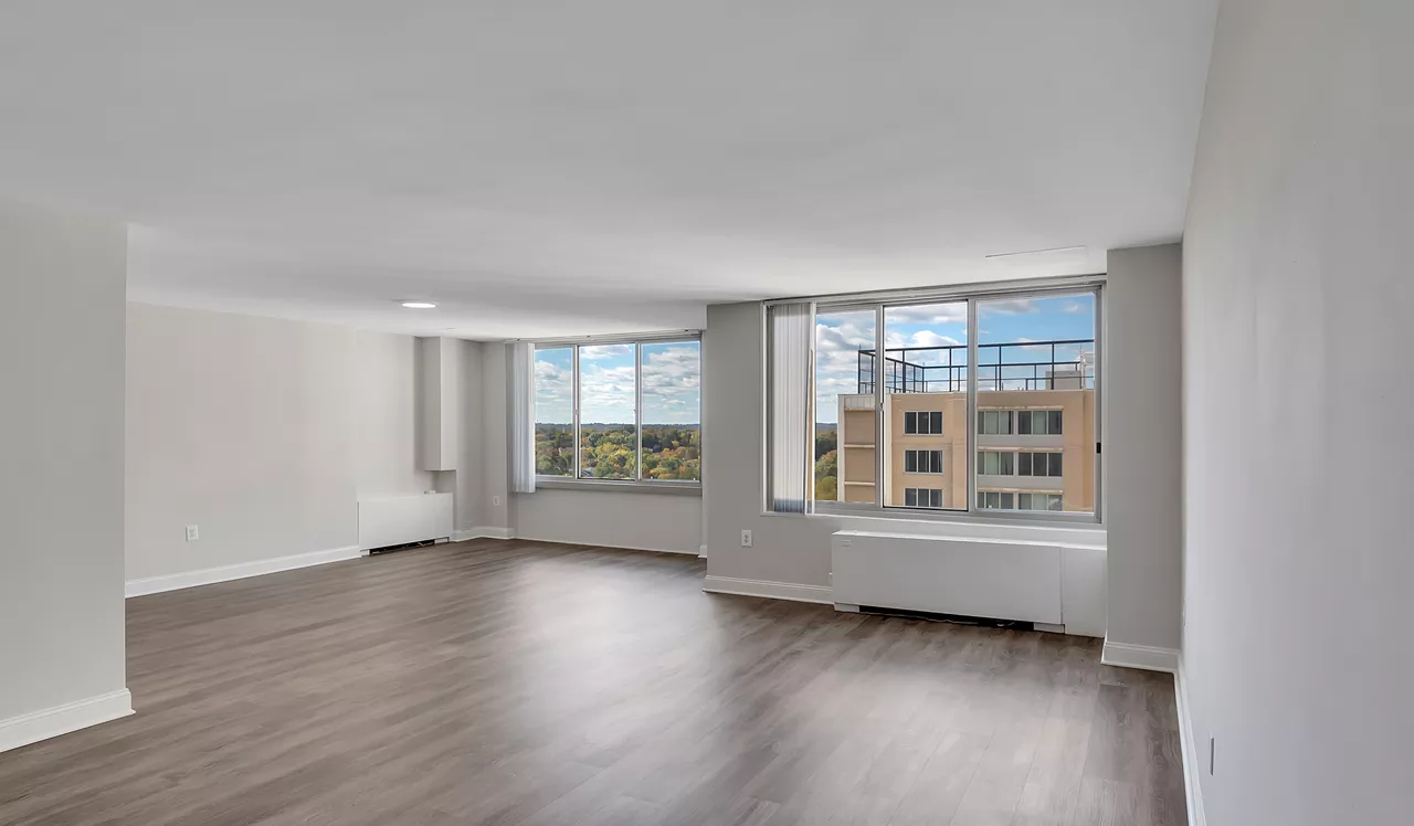 Willard Towers - Chevy Chase, MD - Kitchen
