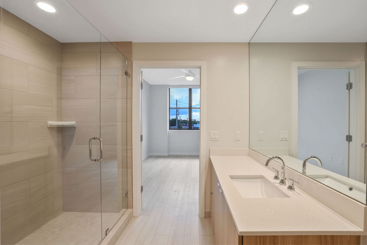 The District at Flagler Village - Fort Lauderdale, FL – Bathroom