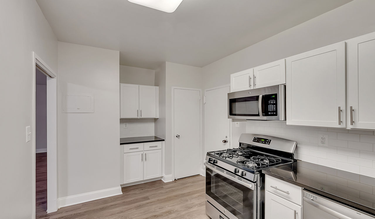 Willard Towers - Chevy Chase, MD - Kitchen