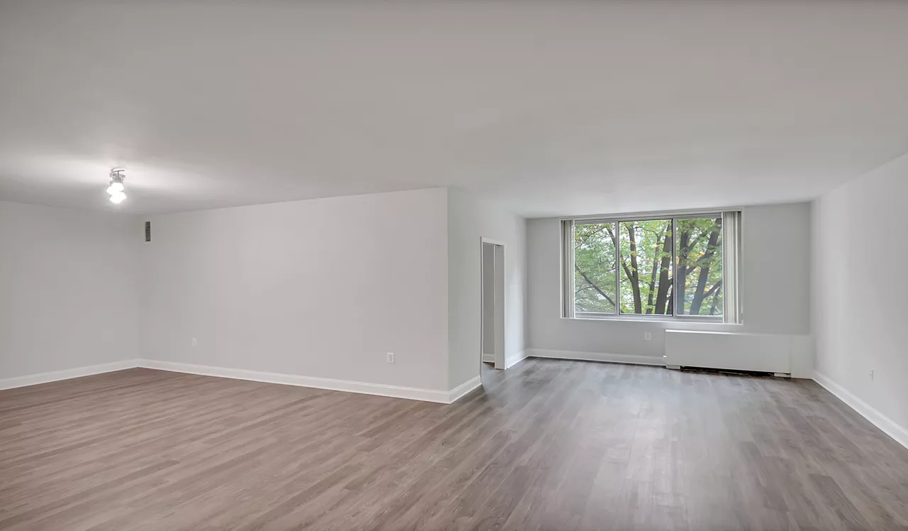 Willard Towers - Chevy Chase, MD - Living Room
