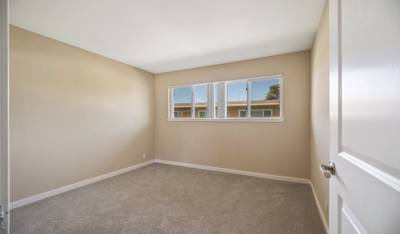 The Bluffs at Pacifica - Pacifica, CA - Bedroom