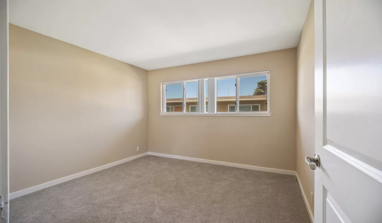 The Bluffs at Pacifica - Pacifica, CA - Bedroom